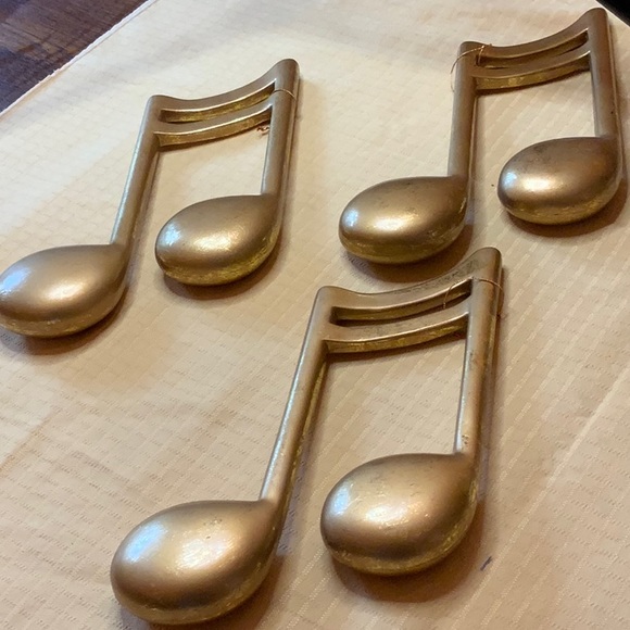 Musical notes in gold leaf - Picture 3 of 4